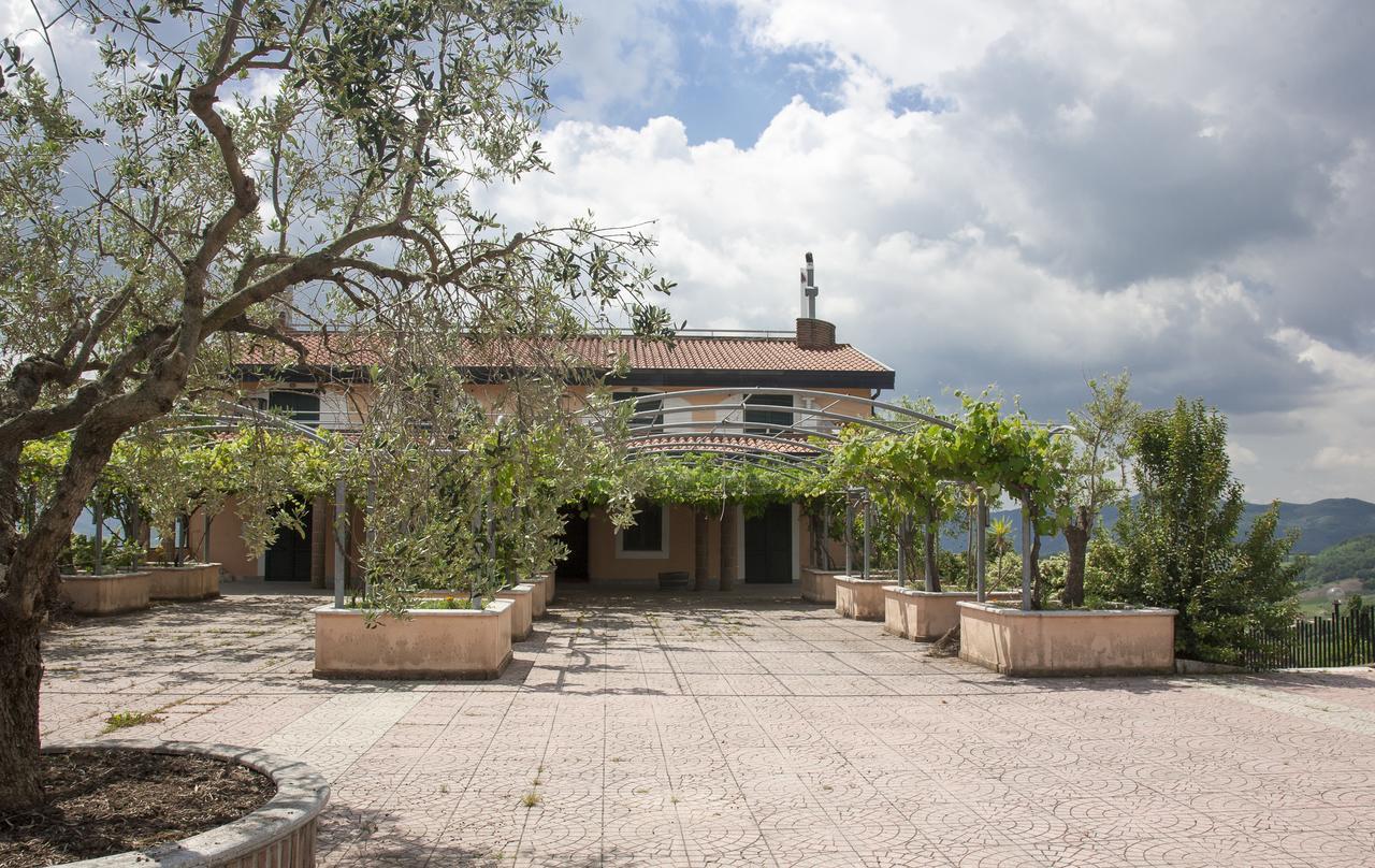 Lisandro Wine Resort Apartments Caserta Castel Campagnano Екстер'єр фото